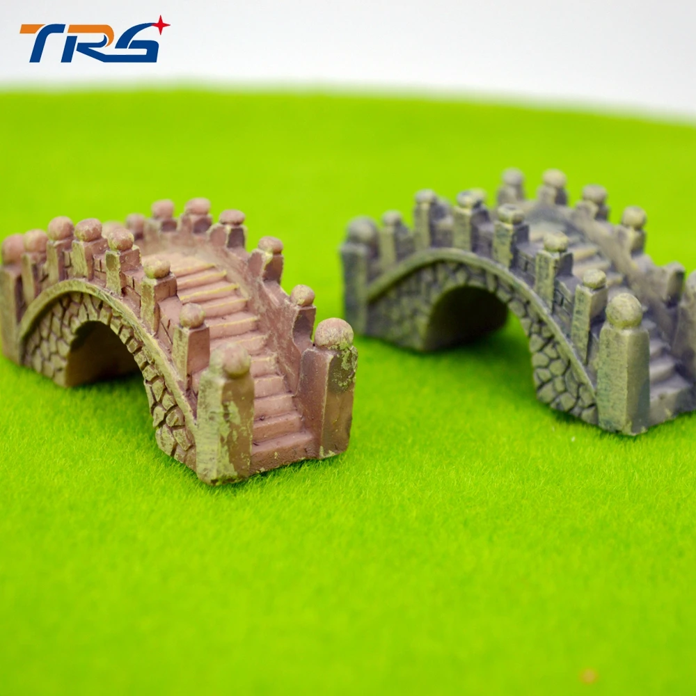 

2colors Play house doll model arch bridge Lovely cartoon version Miniature Model Figure Kits Resin Model Painted Bridge