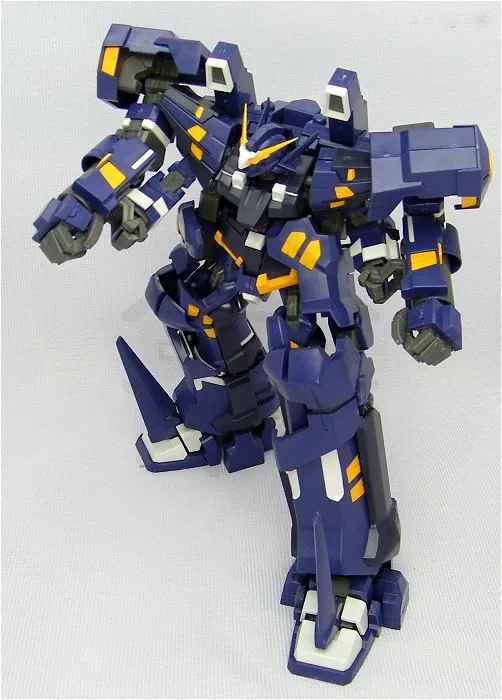 Clube de Quadrinhos em Estoque Figura de Ação Super Robô Guerras Original Uanishing Troope Huckebein Mkii Boxer Montagem Gundam Brinquedo bt 13 Cheap Figuras de ação