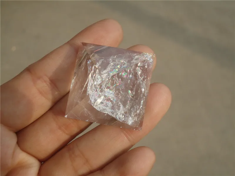 

Rainbow! NATURAL CLEAR WHITE QUARTZ CRYSTAL PYRAMID For Gift For Collection