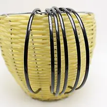 10 черная пластиковая узкая тонкая простая повязка на голову 4 мм с зубчиками