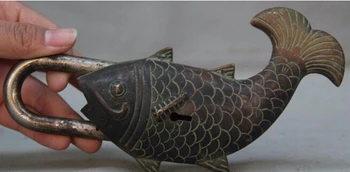 

ymying 1003++++8" Old Chinese Folk Home Bronze barracuda Fish Antique Collect Statue Lock Key