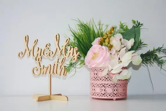 

Mr & Mrs.Freestanding Table Sign for Wedding. Mr and Mrs Wedding Signs. Wood Wedding Sign.