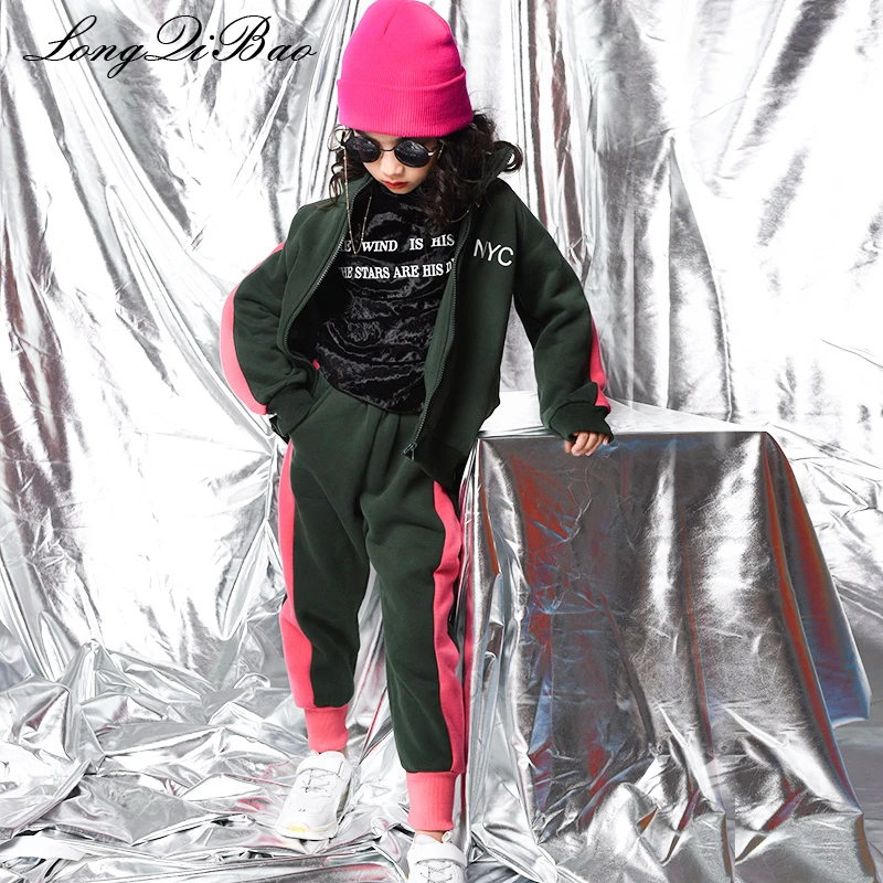 

Baby girl plus velvet sweater suit 2018 winter new big children children sports casual letters color side two-piece