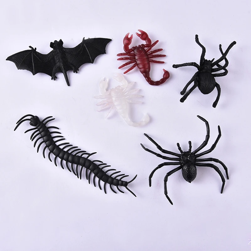 

Funny Simulation Plastic Insect Toys Gags Flies Halloween Joking Bugs Toys for Kids Adult Fool's Day Props Decor