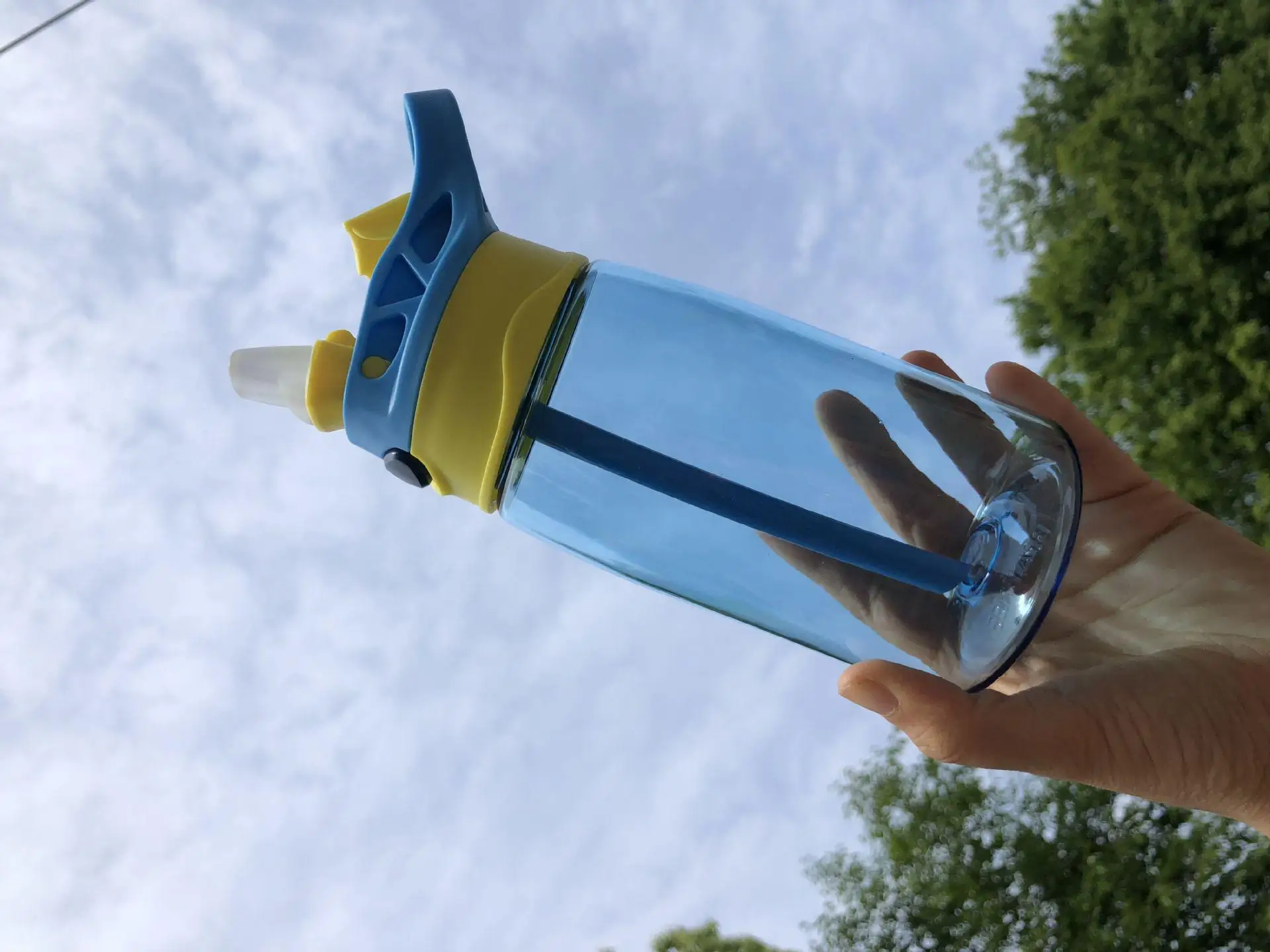 Blue Детская бутылка для воды, 480 мл, детская бутылка для молока с мультяшным рисунком, пластиковая бутылка для напитков Kawaii, бутылка для путешествий на открытом воздухе, Детская школьная бутылка для студентов - Цвет: Blue
