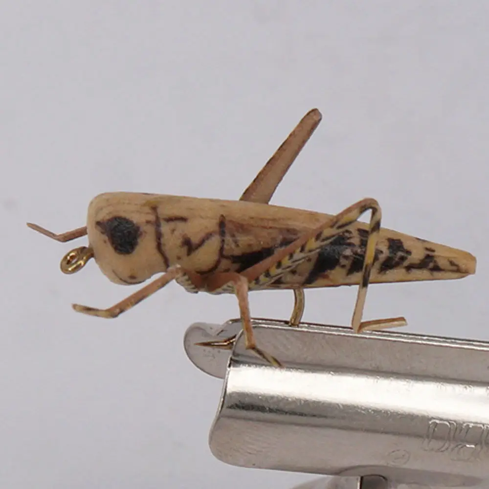 Лучшее качество риверранс реалистичный Кузнечик бункер мухи Верховная пена бункер муха из Европы - Цвет: Tan hopper 10 size