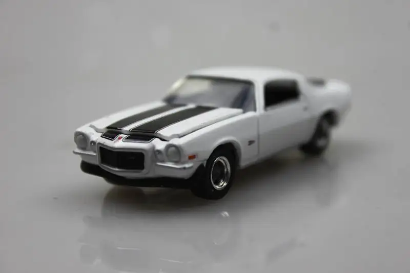 Зеленый светильник 1:64 1970 chevtoltt Camaro Z/28 игрушечные машинки из металлического