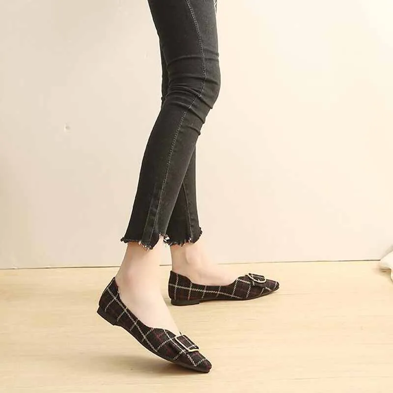 Women's flat shoes casual non-slip shoes ladies casual shoes ladies pointed fashion large size shoes women's shoes new