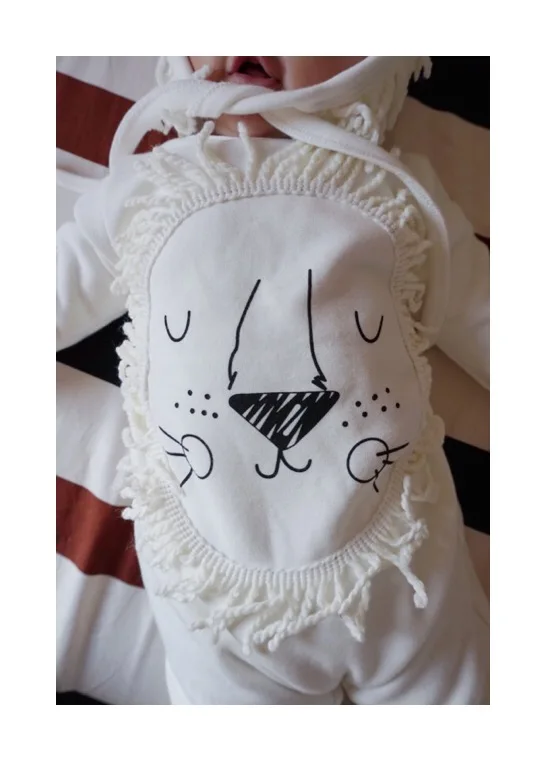 Лев Ребенка Комбинезон 2016 Новый Рождественский Детская Одежда Палевый Печати с