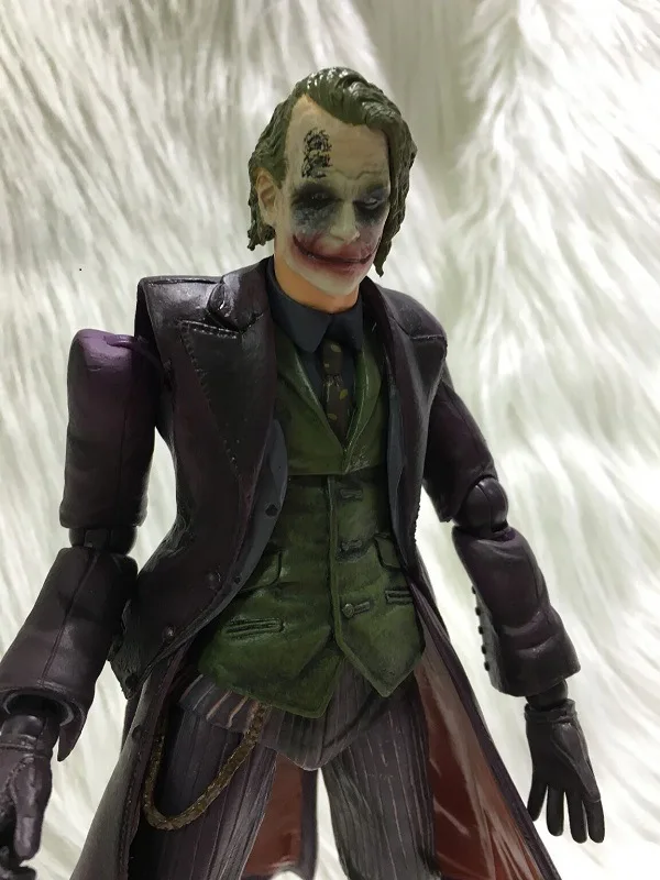 Chanycore The Joker 27cm 1pcs Bat Man The Dark Knight Rises Action Figure DC Comic Play Arts Kai Ba