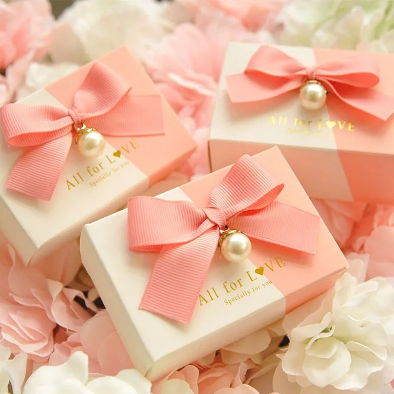 

AVEBIEN 20pcs Girls Series Sugar Box Event Party Supplies Pink + White Contrast Wedding Favors and Gifts Hot Stamping Candy Box