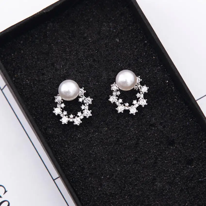 

Punk 2019 Fashion New Earrings Temperament Simple Personality Geometric Crystal Flower Temperament Ladies Earrings Gift