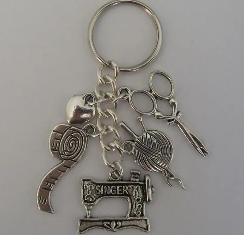 

SEWING AND KNITTING Theme Cluster Bag Charm KeyChains Gift Plating Silver Pendants 25mm Key Rings Charms Metal Keyring 20 Pcs
