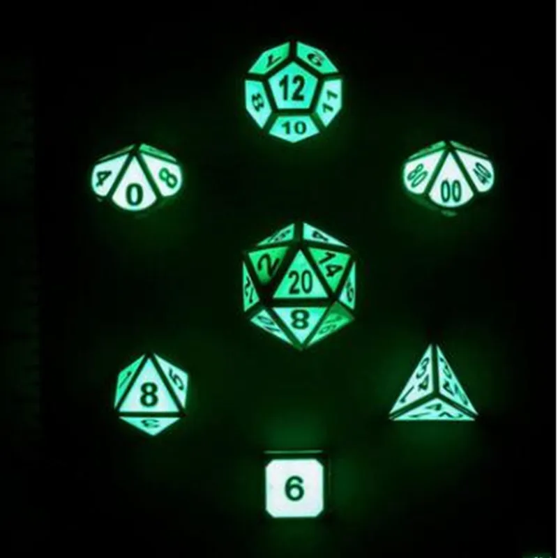 

Glowing KTV bar drinking fluorescent dice Game dice sexy large set luminous Zinc alloy dice a set of 7