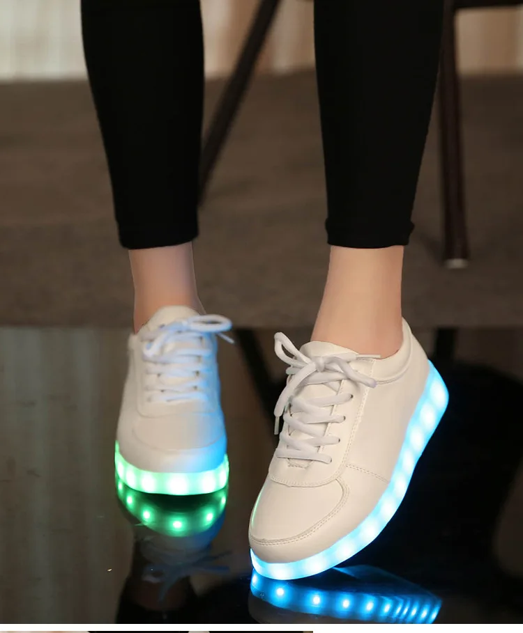 Высокое качество; Большие европейские Размеры 25-42 светящиеся кроссовки с подсветкой подошвы ботинки со светодиодами для мальчиков и девочек жидкокристаллический кроссовки светящиеся светодиодный шлёпанцы для женщин