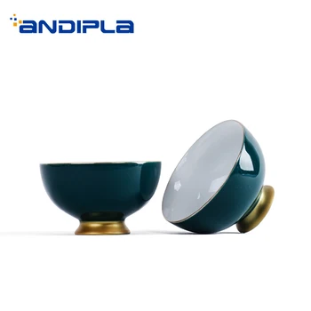 

2PCS/Lot 80ML Jingdezhen Ceramic Porcelain Teacup Gold Border Pu'er Small Tea Cup Chinese Kung Fu Tea Set Drinkware Sake Bowl
