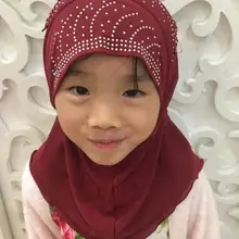 H1255 стиль Маленькая девочка хиджаб с кружевом на спине, смешанные цвета, быстрая