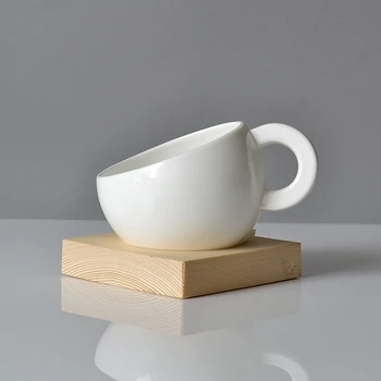 

Bone china coffee cup and saucer isonuclear allocytoplasmic quality ceramic fashion brief fashion lovers gift cappuccino cup