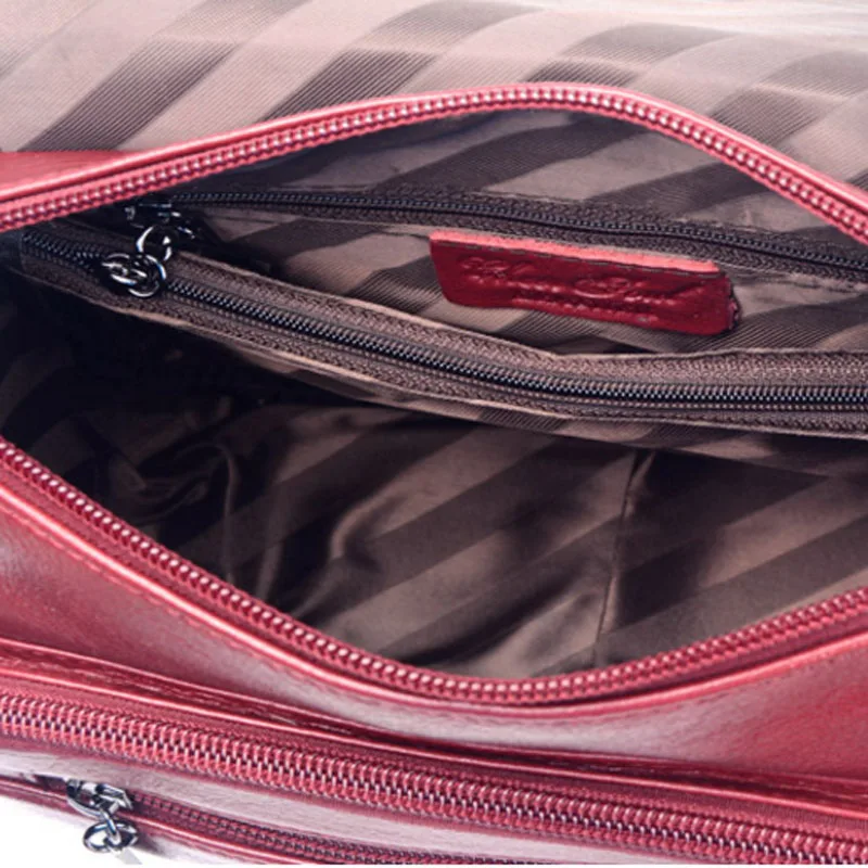 BL766Red02