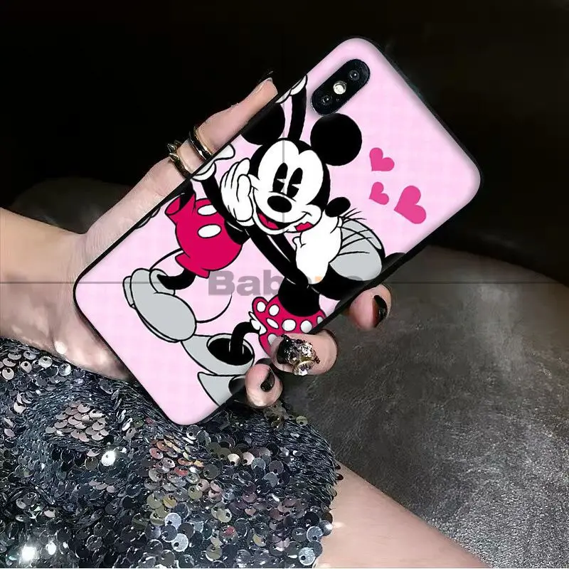Lovely Cartoon Mickey ang Minnie Kiss