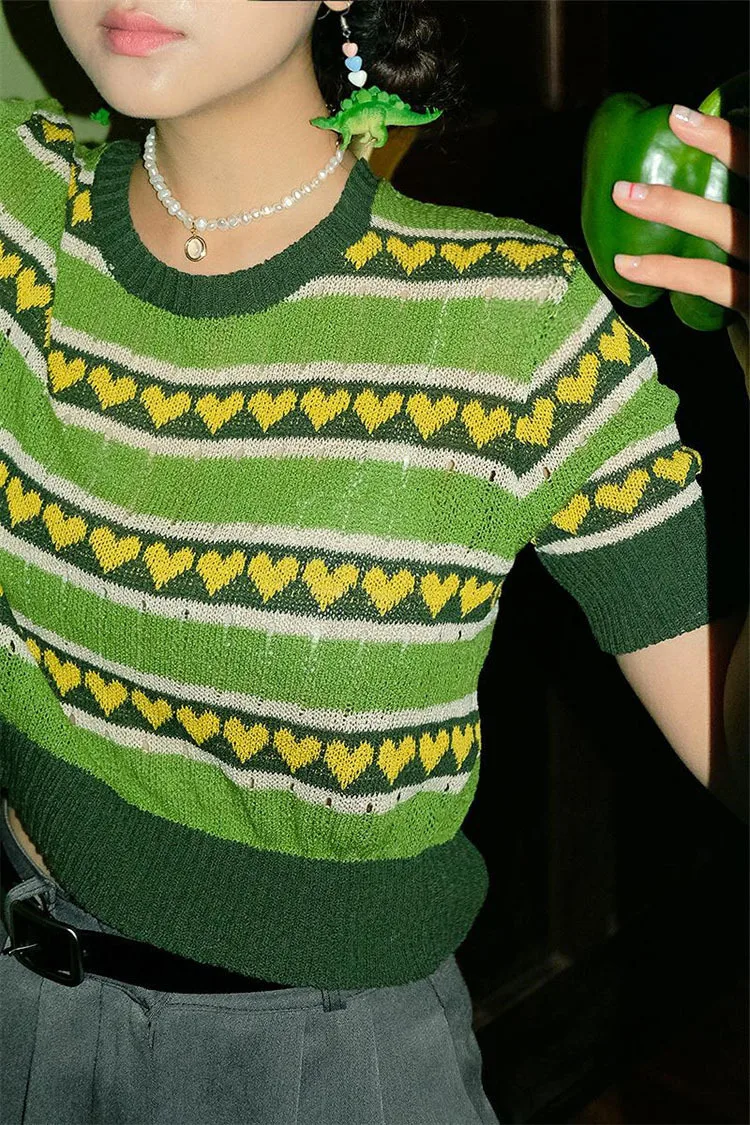 Женская короткая трикотажная футболка в полоску с круглым вырезом и сердечком, зеленые свободные тонкие топы с высокой талией