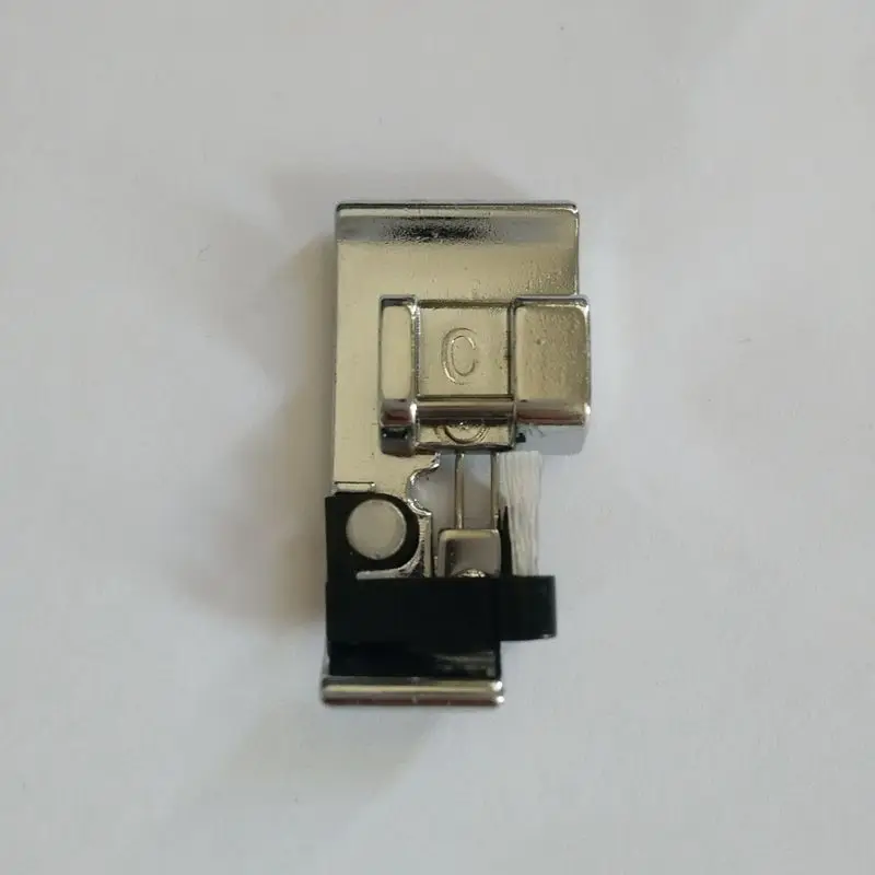 

OVEREDGE / OVERLOCKING FOOT FIT JANOME CAT B&C ELNA SEWING MACHINE #822801001