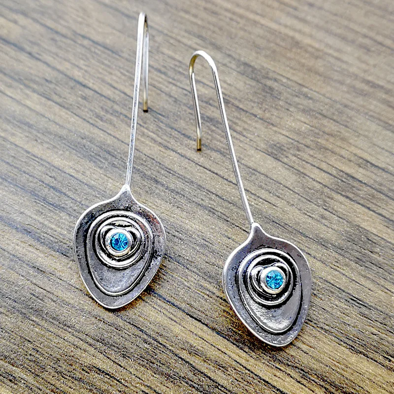 

Fashion Vintage Silver Color Multilayer Metal Shell Earring Simple Blue Stone Flower Statement Earrings for Women 2019 Jewelry