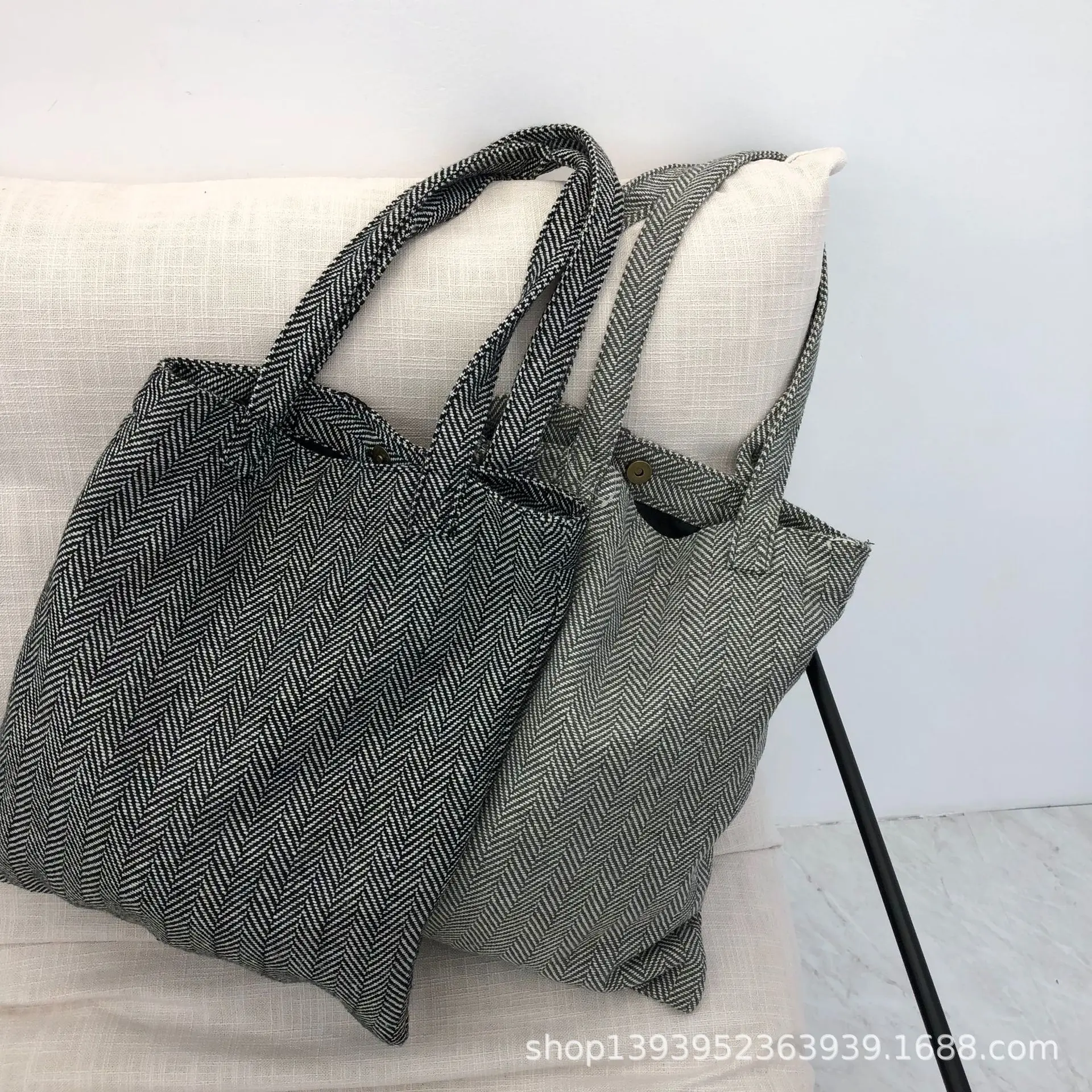 

Leisure high-capacity female bag retro vingo print canvas shoulder bag contracted oblique cross cloth