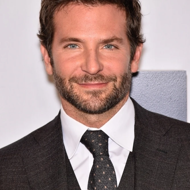 Bradley Cooper At Arrivals For Joy Premiere Photo Print (16 x 20)