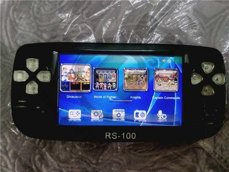 RS-100 game console (7)