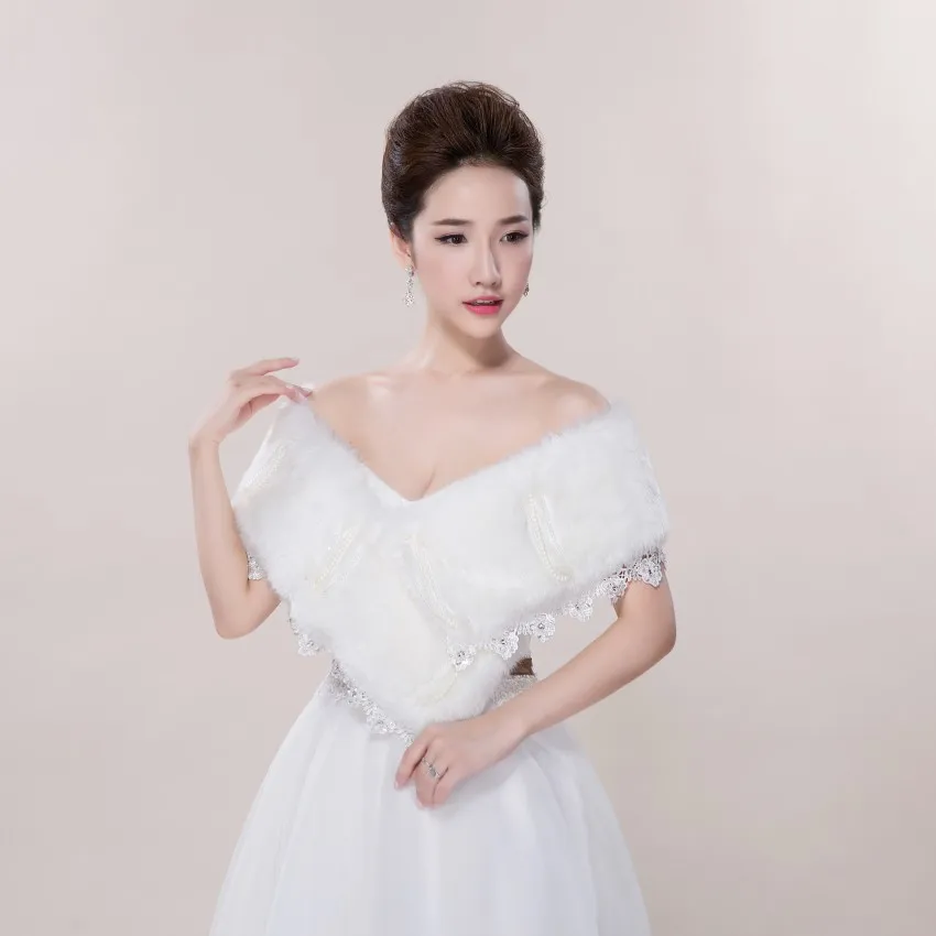 

2019 Vintage Warm Faux Fur Ivory Beading Bolero Winter Wedding Cape Wedding Accessories Free Shipping