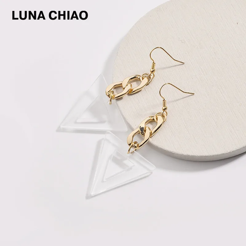 

LUNA CHIAO Thick Flat Chain Triangle Transparent Clear Acrylic Pendant Drop Earrings for Women