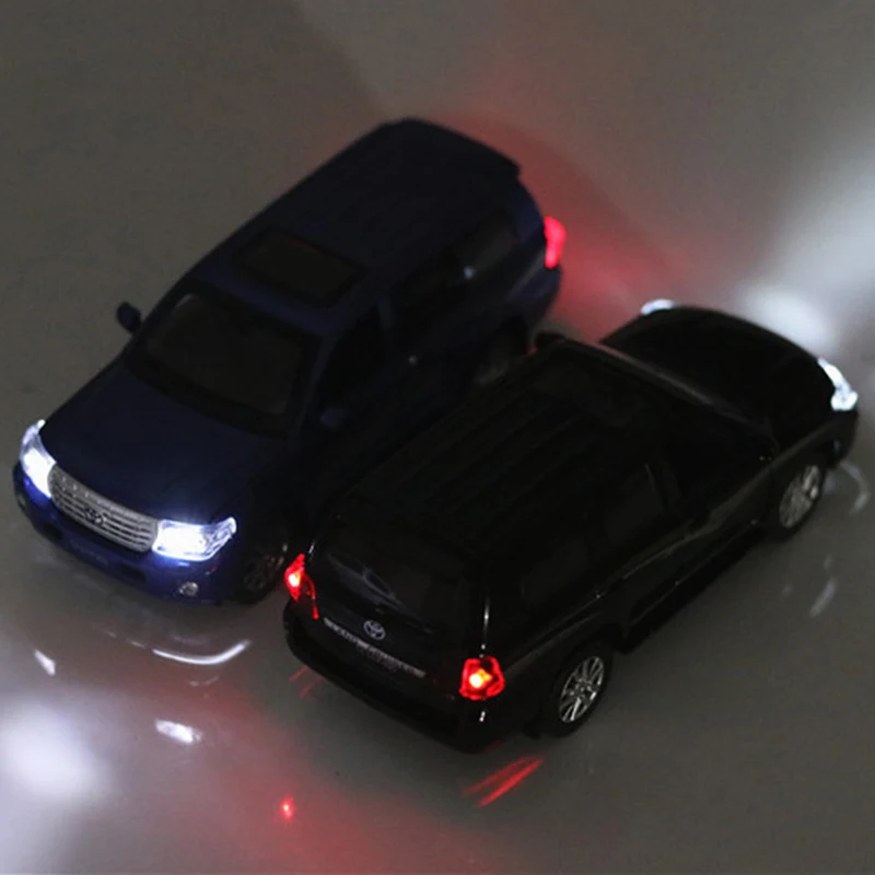 1/32 Land Cruiser литья под давлением сплава модели автомобилей Япония SUV 4 дверь открыта