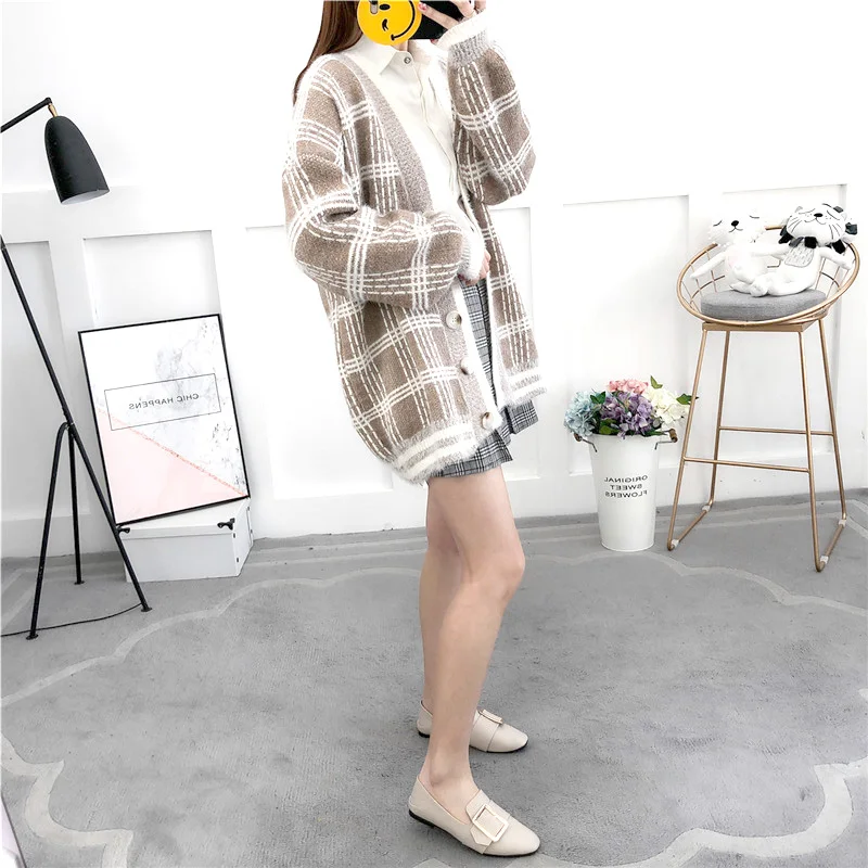 New Autumn Winter Women Sweater Casual Loose Knitted Outerwear Long sleeves Plaid Cardigan For Lady Office Casual V Neck