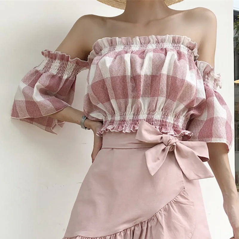 

Women Sexy Off Shoulder Top Half Sleeve Pullover Casual Blouse Fashion Flare Sleeve Plaid Chiffon Blouse Crop Top Feamle