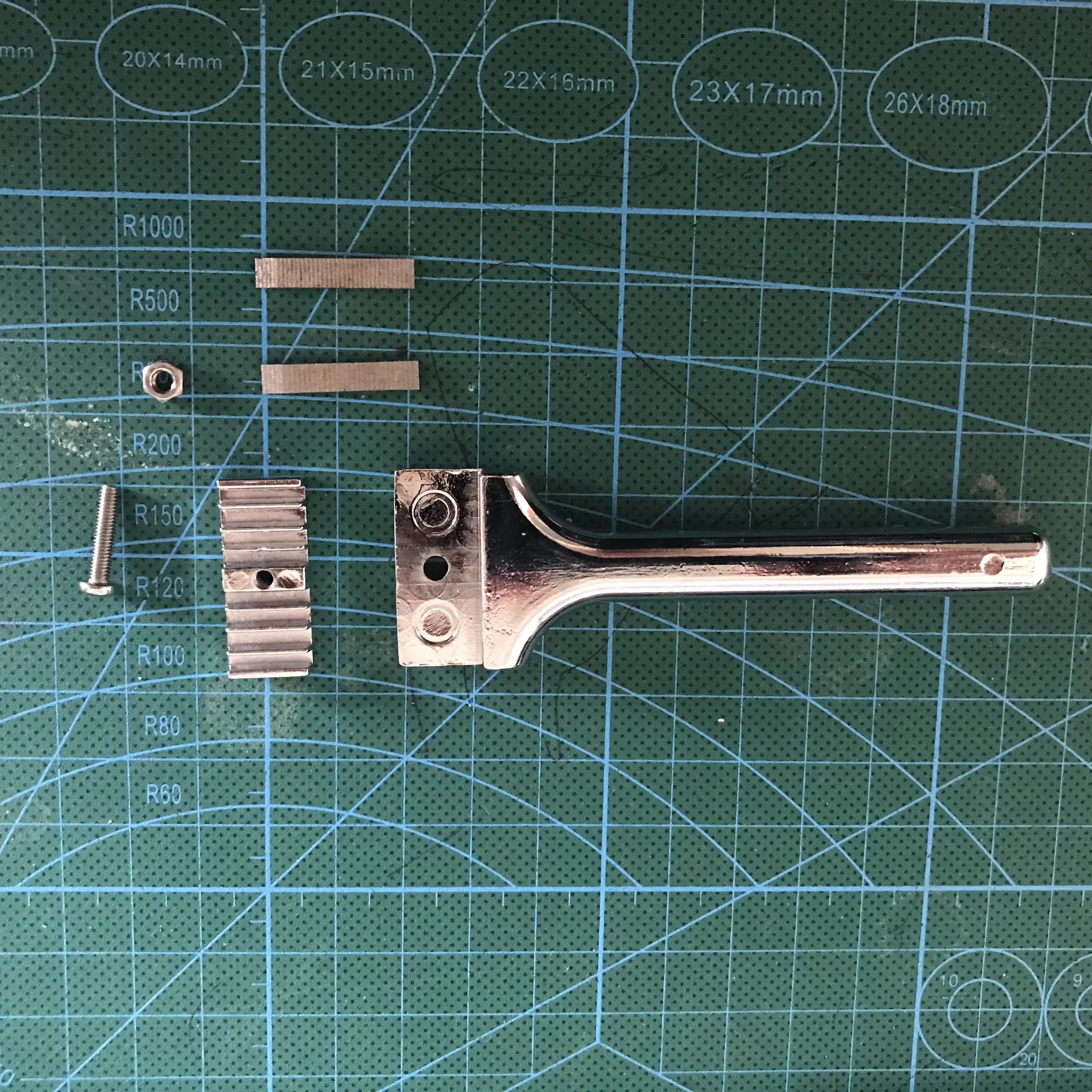 

Adjustable Leather Craft Tool Fork Puncher Magnetic Button Clasp Snaps Installation Tools 4-25mm Hole Spacing DIY Punch