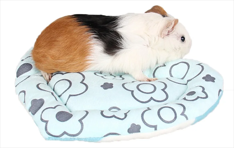 Heart shape hamster mat