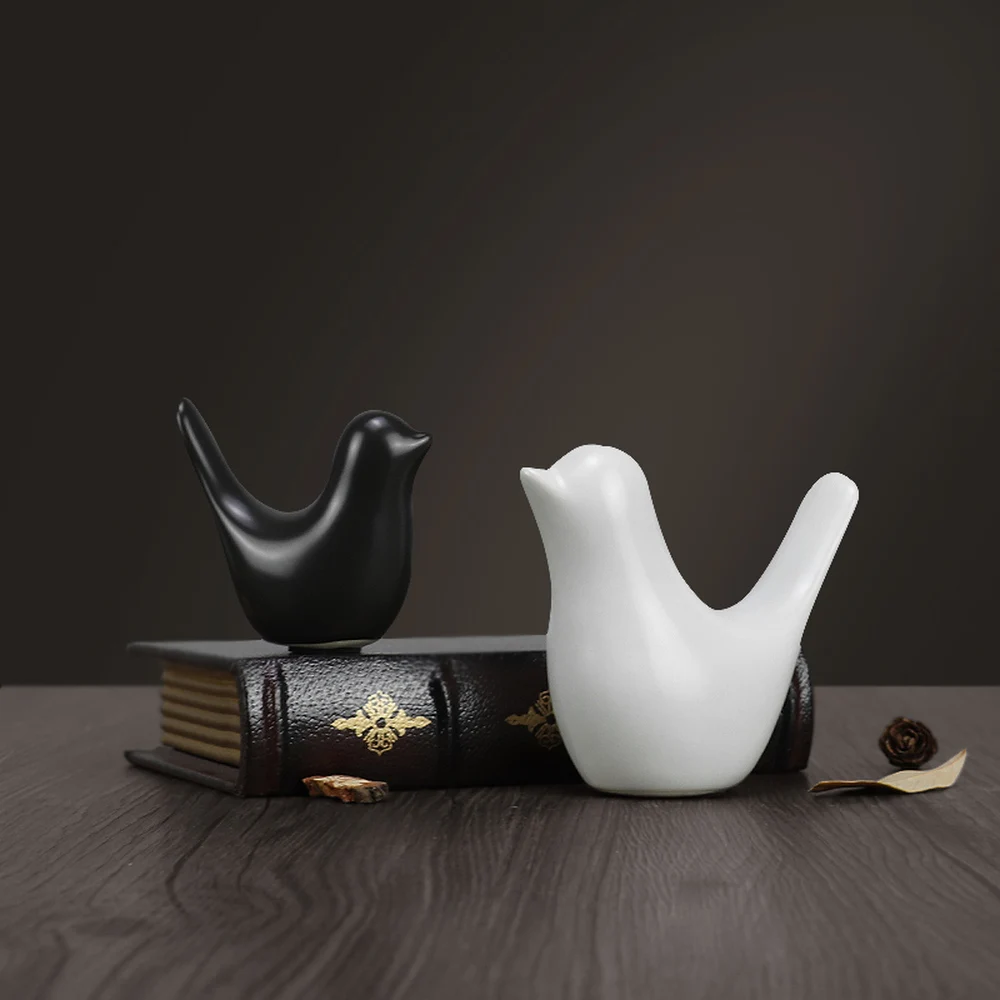 وزوج بسيط الحديث أبيض وأسود الطيور السيراميك الحلي الشمال الإبداعية خزانة المنزل زخرفة الحرف الناعمة AP5251714