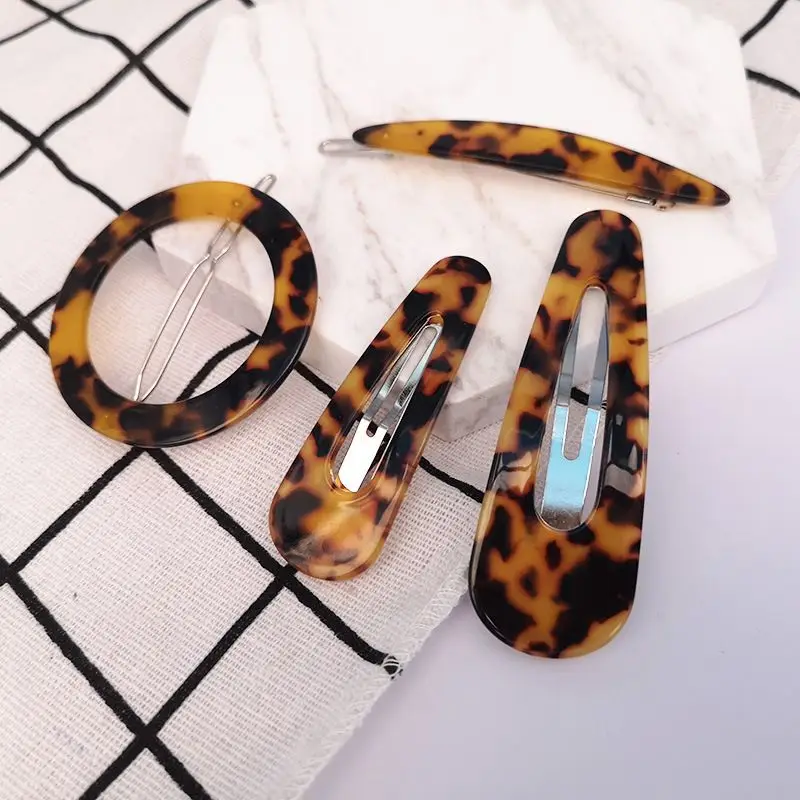 1PCS Japan Fashion Resin Acrylic Hairpins Geometric Round Triangle Leopard Print Hair Clips Hair Accessories for Women