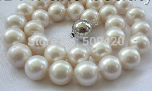 

W&O658 >>stunning wow big 13mm round white freshwater cultured pearl necklace
