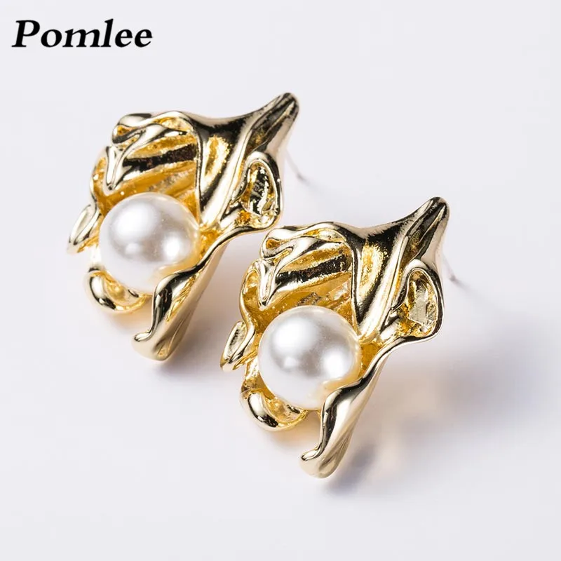 

Pomlee Vintage Gold Imitation Pearl Stud Earrings for Women Irregular Metal Party Earrings Wholesale New Statement Jewelry Hot