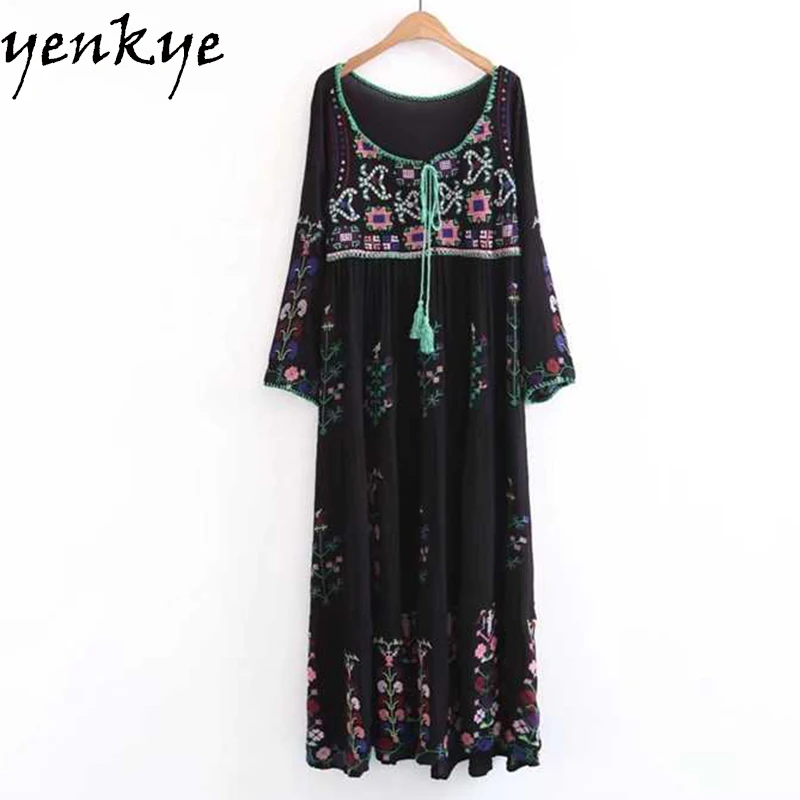Billige Frauen Boho Sommer Kleid Floral Stickerei Kleid Spitze Up O Hals Langarm Lose Beiläufige Lange Kleider robe longue