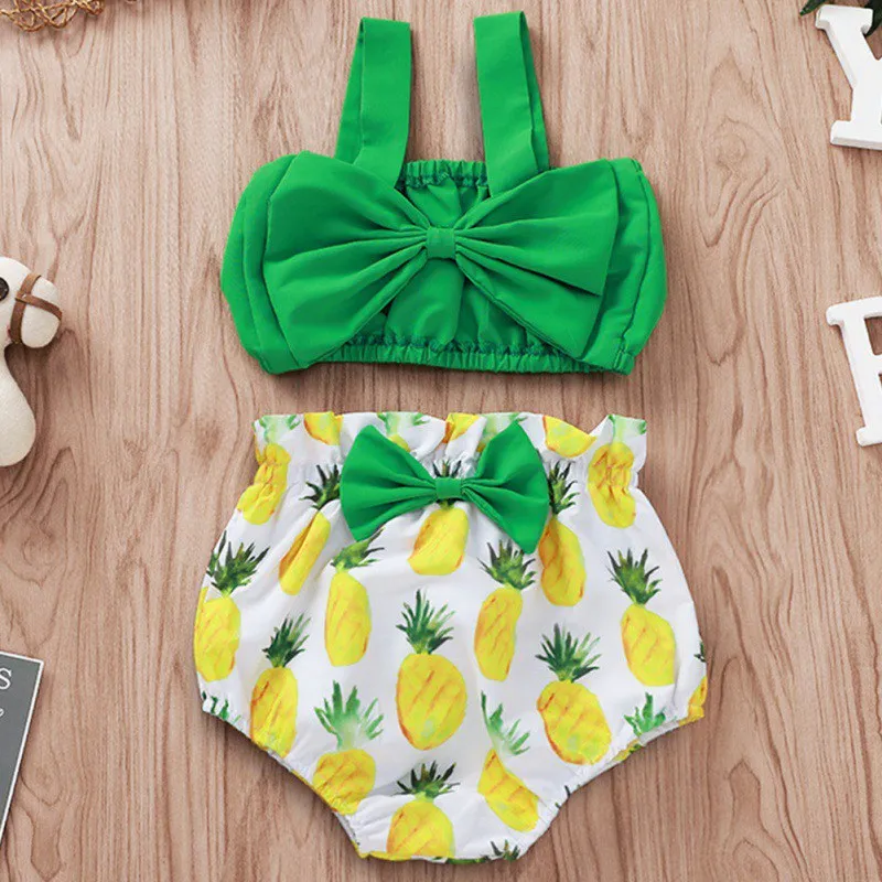 Комплект летней одежды для маленьких девочек из 2 предметов, зеленый топ с большим бантом+ шорты с ананасами, повязка на голову с цветочным принтом, Повседневная хлопковая одежда для девочек 0-24 месяцев