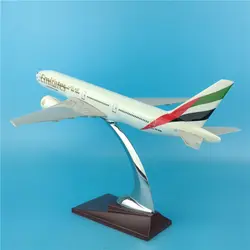 32 см Boeing B777 Emirates Airlines дыхательные пути игрушечные модели самолетов литья под давлением пластиковая строгальные подарки для детей