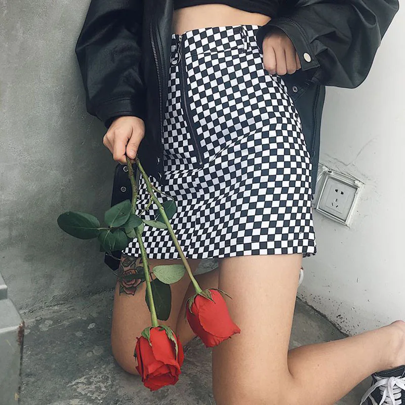 

Racing style black and white iron ring square checkerboard girl short skirt