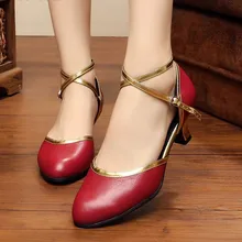 Новые женские угловатые танцевальные туфли; сезон четыре года; женские туфли для танцев с мягкой подошвой красного цвета; летние дышащие спортивные туфли; обувь для мам