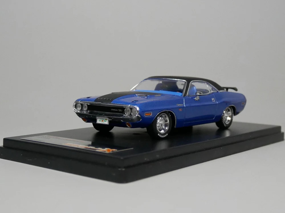 Премиум/X 1:43 Dodge Challenger R/T 1970 бутик модели игрушечных автомобилей для детей модель детской игрушки Подарочная оригинальная коробка - Цвет: Синий