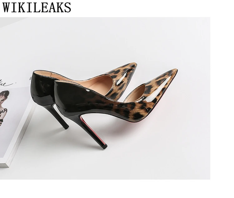 4358209173_2081702728