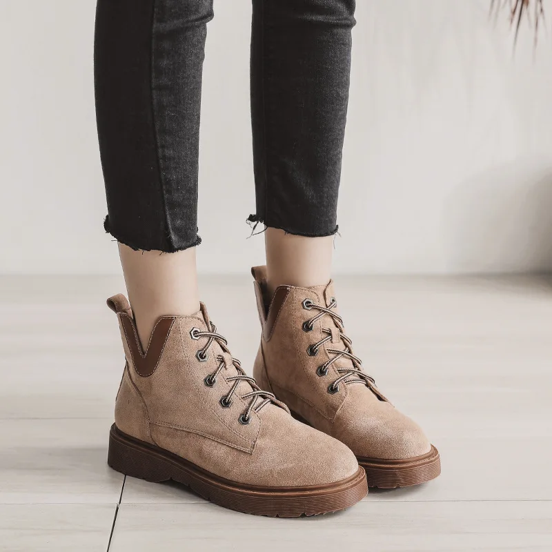 

Comfortable Martin Boots Winter New Fashion Simple Solid Color Trend Casual Boots Vintage Style Women's Boots.