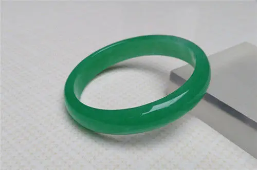 

NATURAL CERTIFICATION GRADE BOUTIQUE GREEN CHALCEDONY AGATE JADE BRACELET 64MM NEW